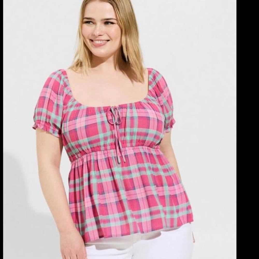 Torrid Babydoll Crinkle Gauze Tie Front Top pink green size 0X